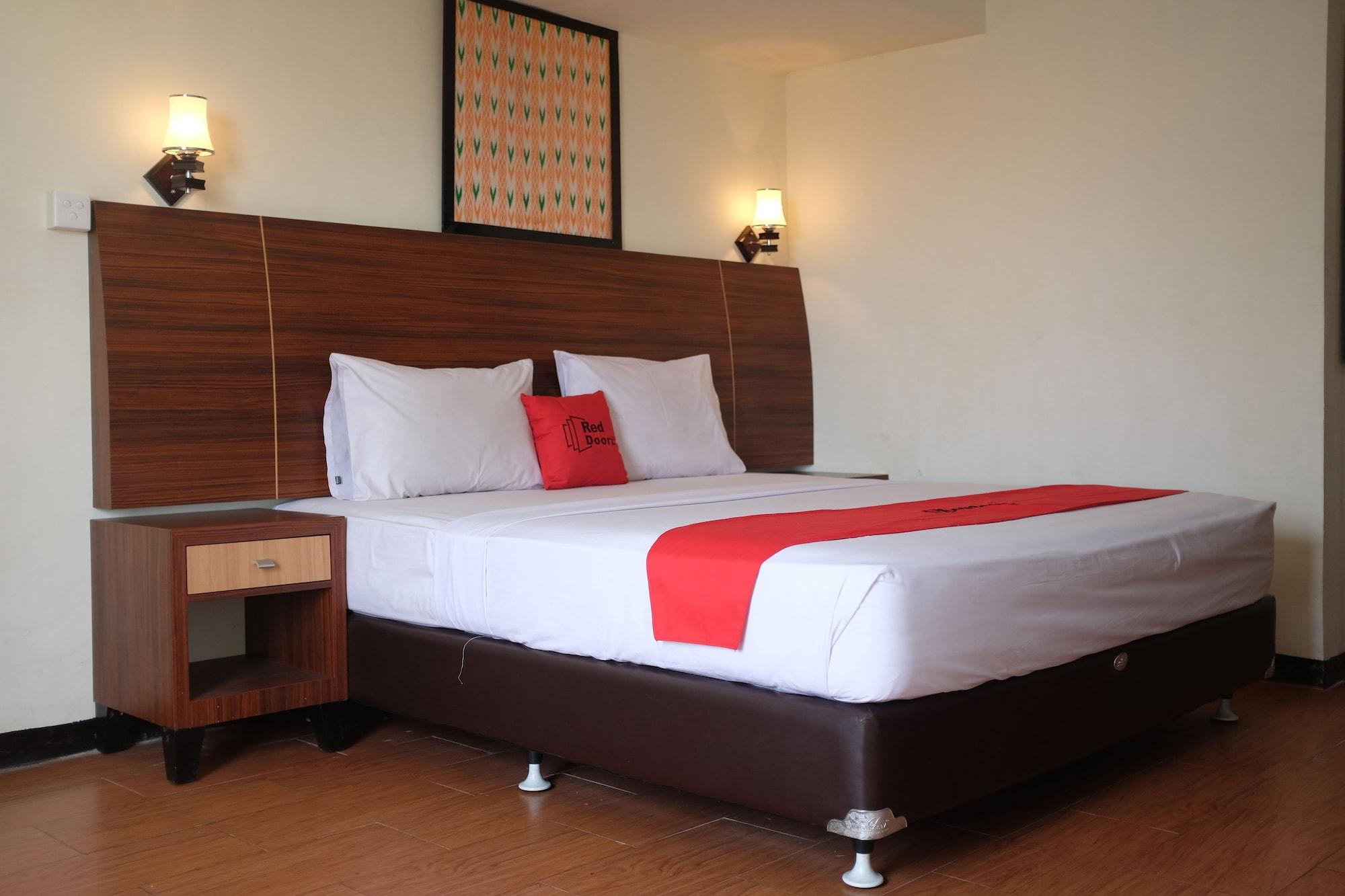 Reddoorz Plus Near Senen Jacarta Exterior foto