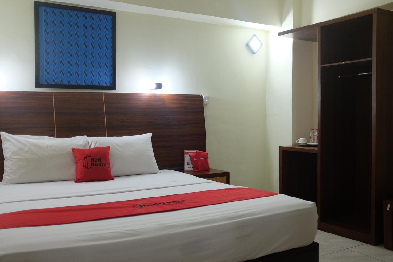 Reddoorz Plus Near Senen Jacarta Exterior foto